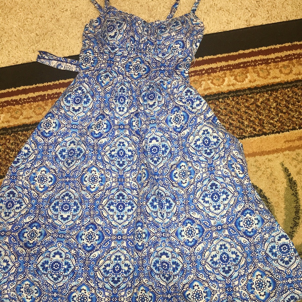 Blue dress, spaghetti strap, tie in the back